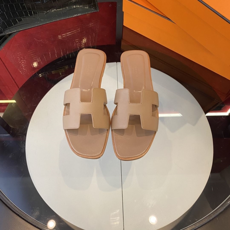 H**mes slippers